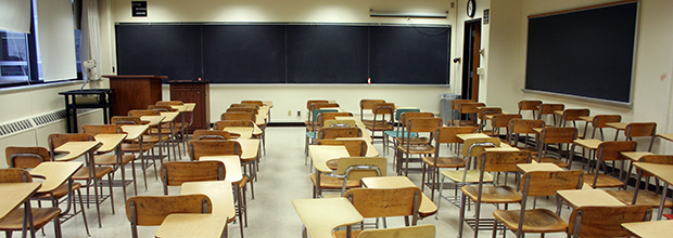 empty classroom (620-220)
