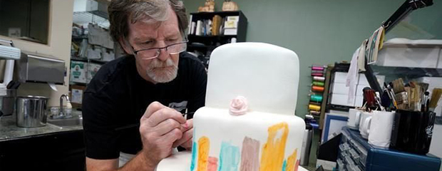 Jack Phillips making cake (620-240)